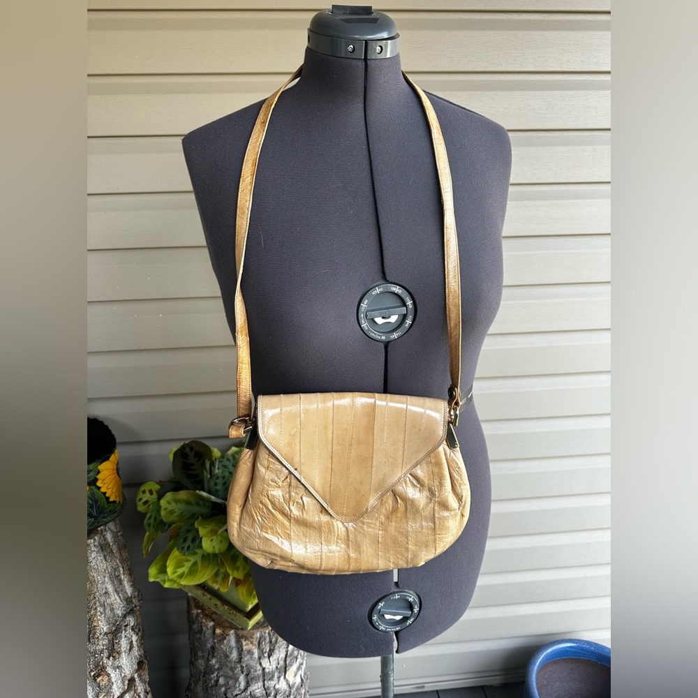 Vintage eel skin purse